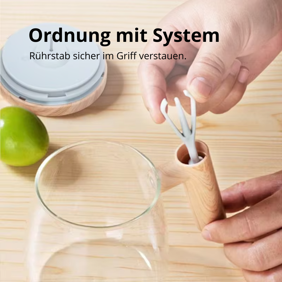 Selbstrührender Becher aus Borosilikatglas mit Holz-Finish – Für Kaffee, Milch & Protein